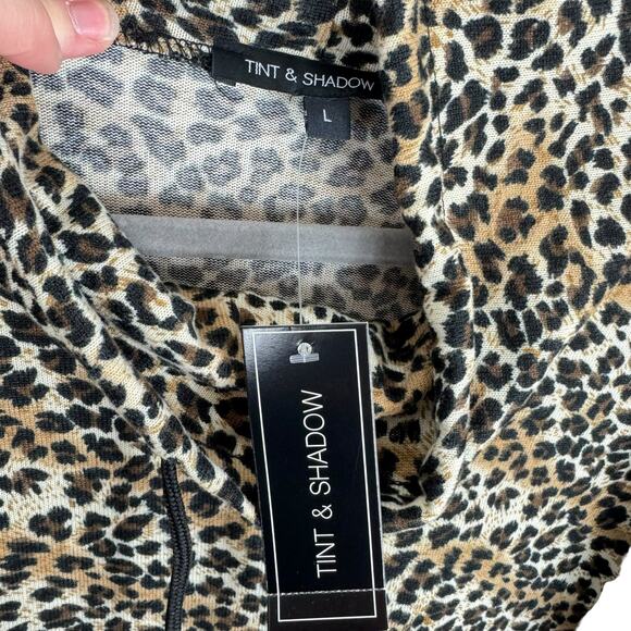 Tint & Shadow NWT Leopard Cowl Neck Knit Top Large - Picture 3 of 5